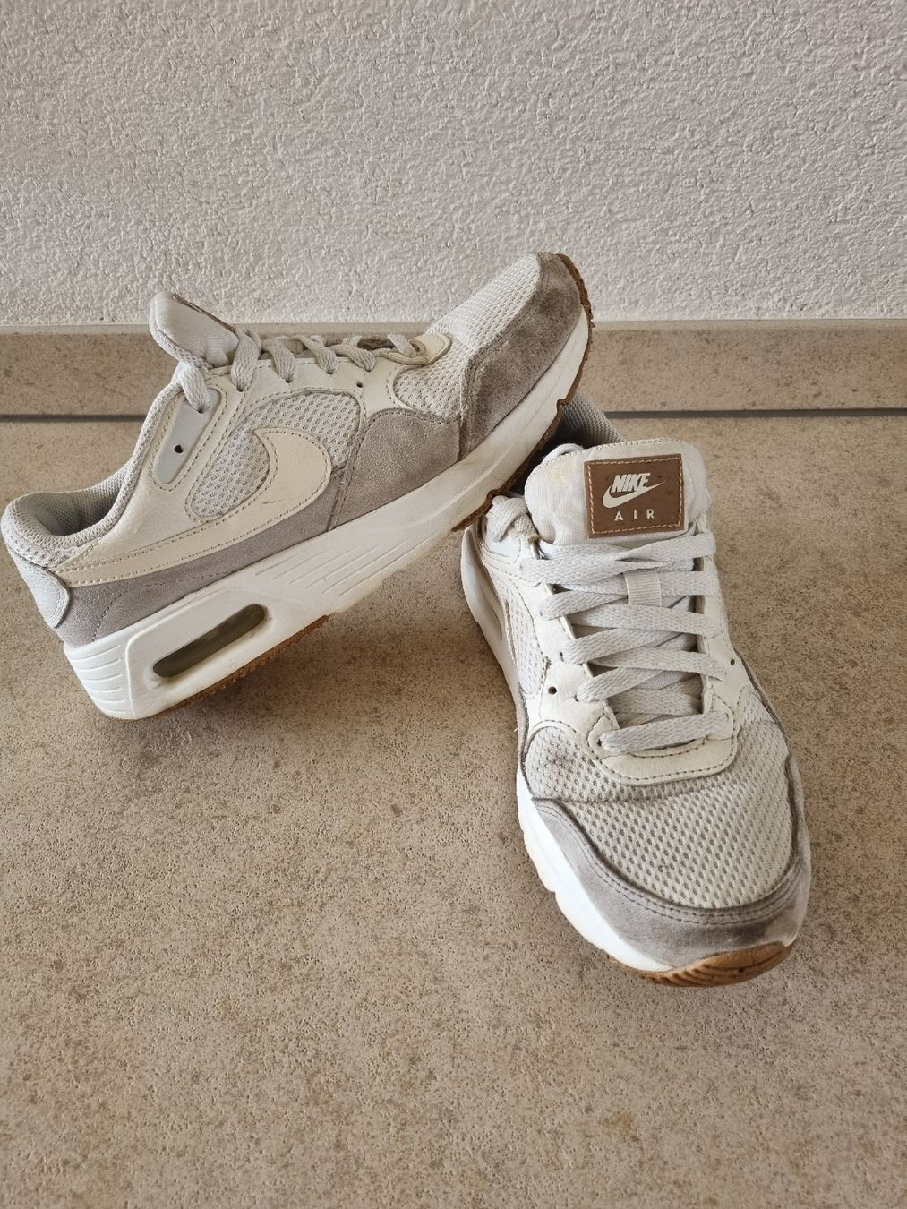 Nike Scarpe da donna: Nike Air Max Schuhe, helle Farbe, 38 – Usato da Möriken AG venduto da mohnsame2 1
