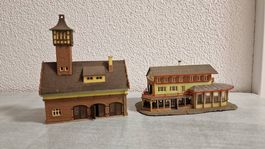 2 Modelleisenbahn Häuser