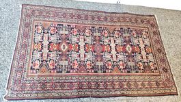 Antique tapis à restaurer