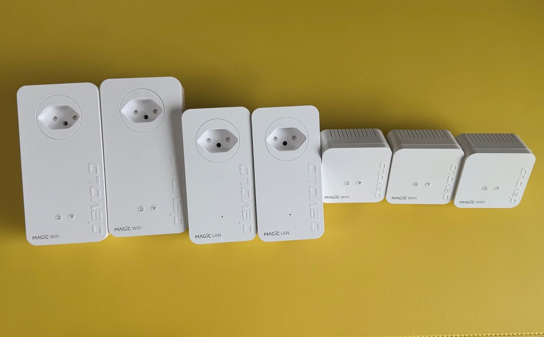 Devolo Unità & Adattatore: Set: 3x devolo Magic 2 WiFi 6 + 4x Magic 1 Zusatzadapter – Usato da Münchwilen TG venduto da LuDeAn