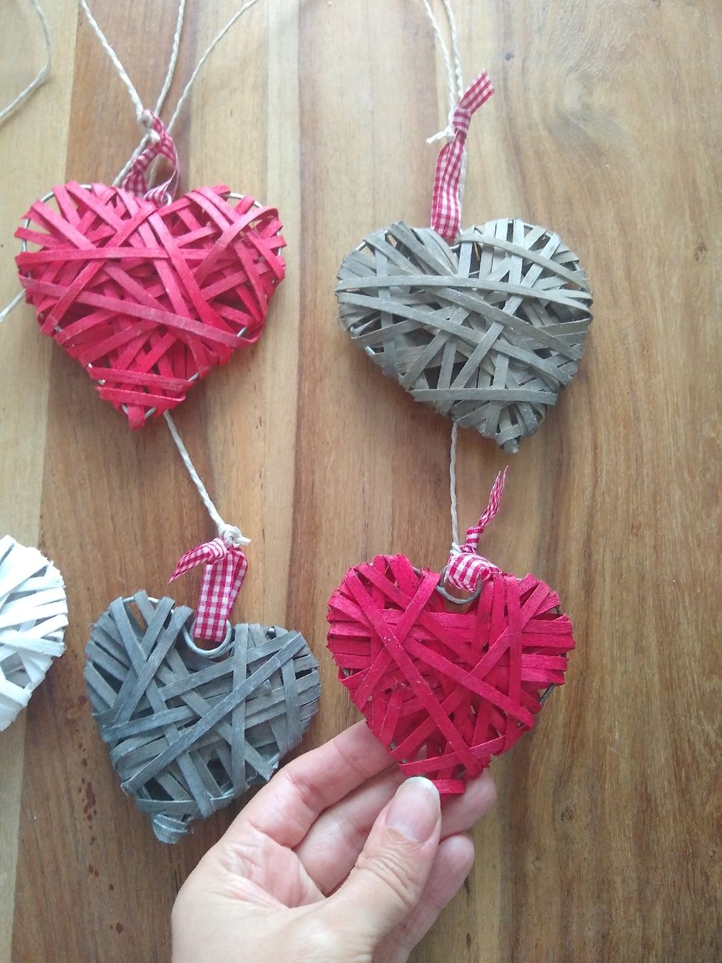 Tutte le decorazioni: 6 Wicker Hearts Decoration Set, White, Red, Brown Colour – Usato da Dübendorf venduto da LoRi-2026 3
