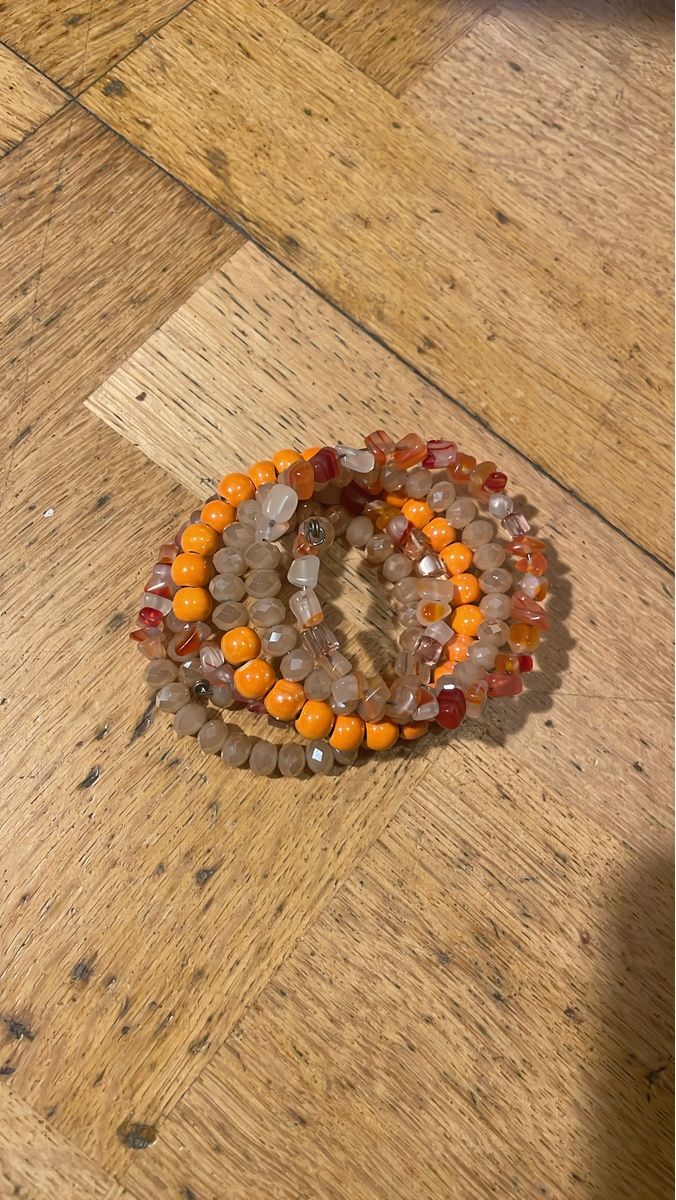 Bracciali & Braccialetti: Wunderschönes Armband, Herbstfarben, Top Zustand – Nuovo (secondo la descrizione) da Küsnacht ZH venduto da BricksNfigs
