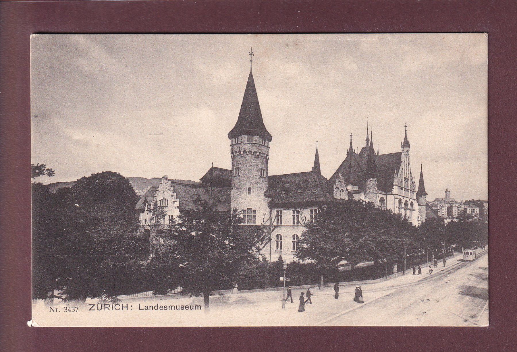Cartoline postali: ZÜRICH - Landesmuseum – Usato da Pully venduto da nicecards