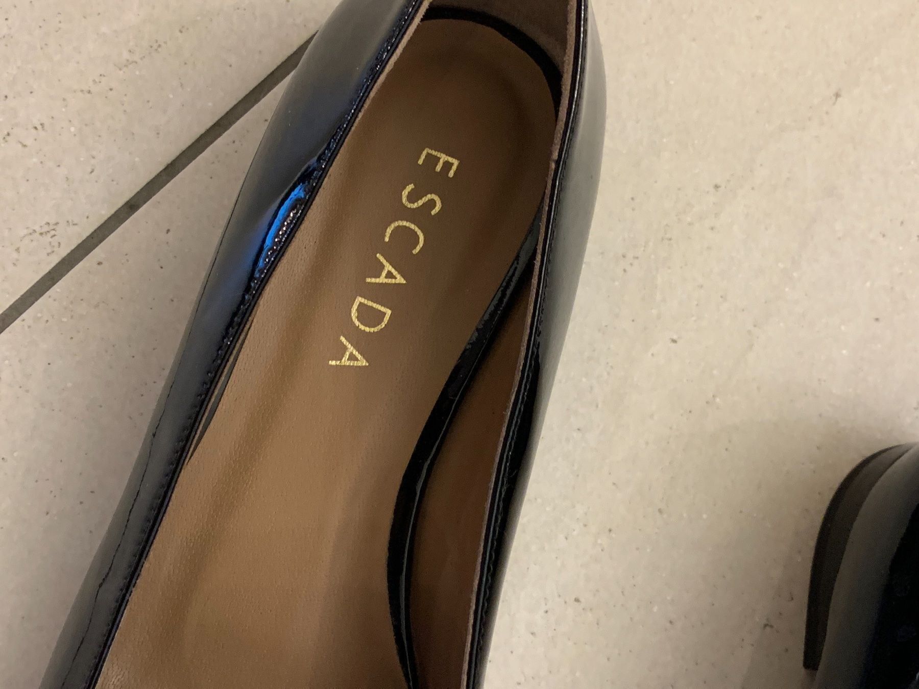 Escada Scarpe da donna: Escada Ballerinas Slipper mit Fell – Nuovo e nell'imballaggio originale da Unterägeri venduto da Jr61 1