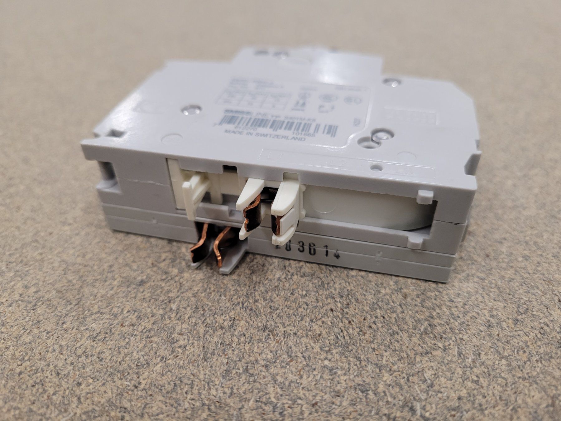 ABB Interruttori: ABB Sicherung S401M K6 mit Neutralleitertrenner – Usato da Vitznau venduto da Night-Fire 3