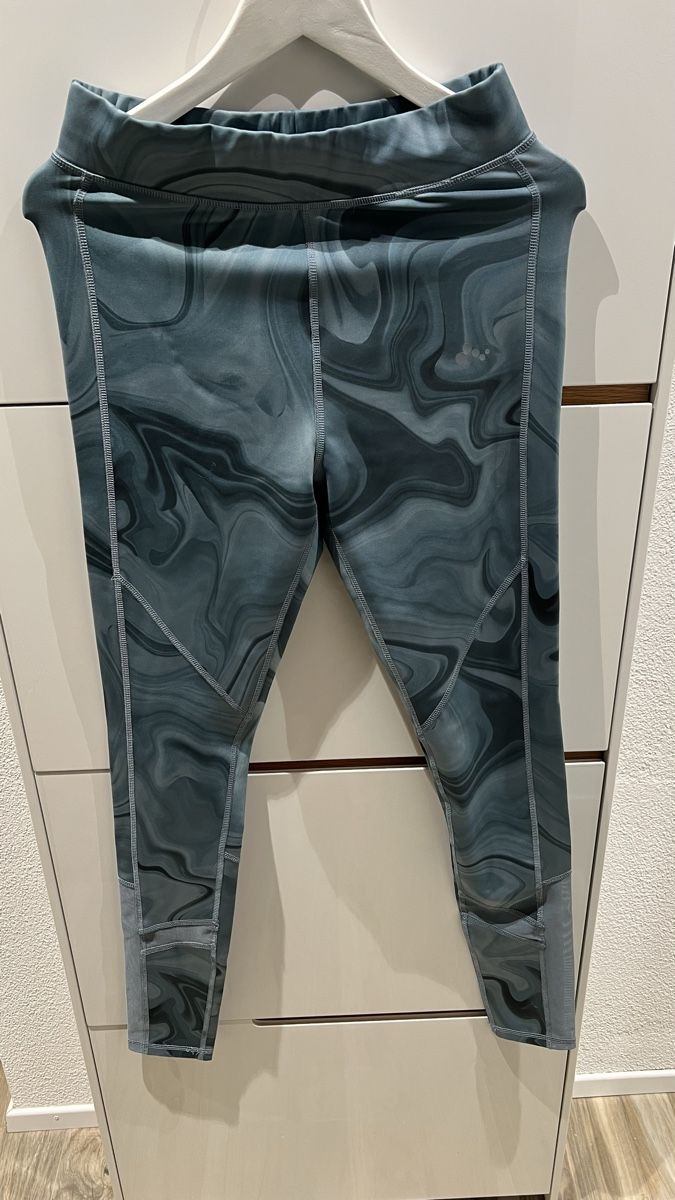 Leggings: Trainingshose – Gebraucht aus Wetzikon ZH von KikiZu