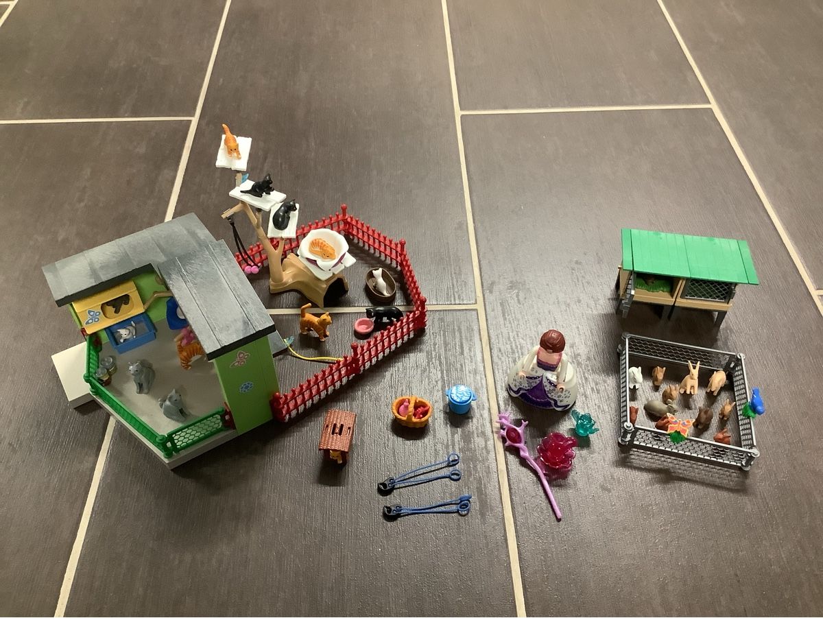 Playmobil Giocattoli: Playmobil Set Katzenhaus und Hasenstall – Usato da Brugg AG venduto da Sweety_pie