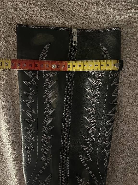 Chaussures femmes: Cowboy Stiefel von Buffalo – D'occasion à Schnottwil par pacha08 3