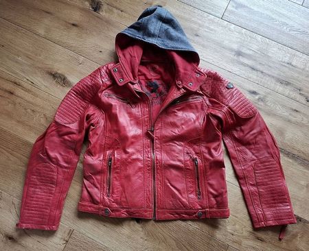 wunderschöne rote Gipsy Damenlederjacke in Grösse L oder XL
