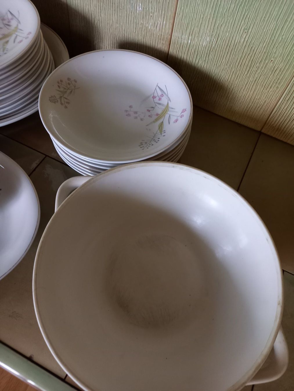 Geschirrsets: Essgeschirr Set mit Blumenmuster gebraucht – Gebraucht aus Schenkon von adano 2