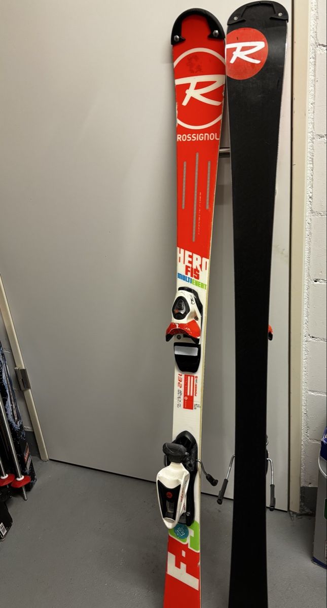 Rossignol Sci: Kinder Ski 132cm sehr gut – Usato da Wädenswil venduto da Milan1977