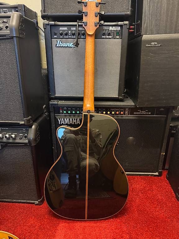 Strumenti musicali: Akustik Gitarre mit Tonabnehmer – Usato da Embrach venduto da CarlosTF 2