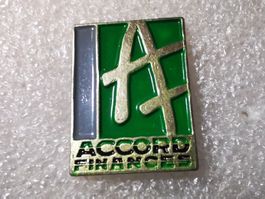 Ansteckpin 9: Accord Finances