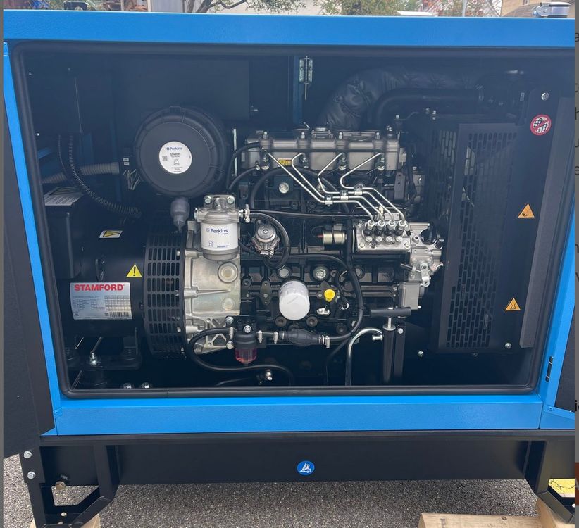 Profi Generator 22kW Euro 5 4 Zylinder Perkins Diesel (Neu (gemäss ...