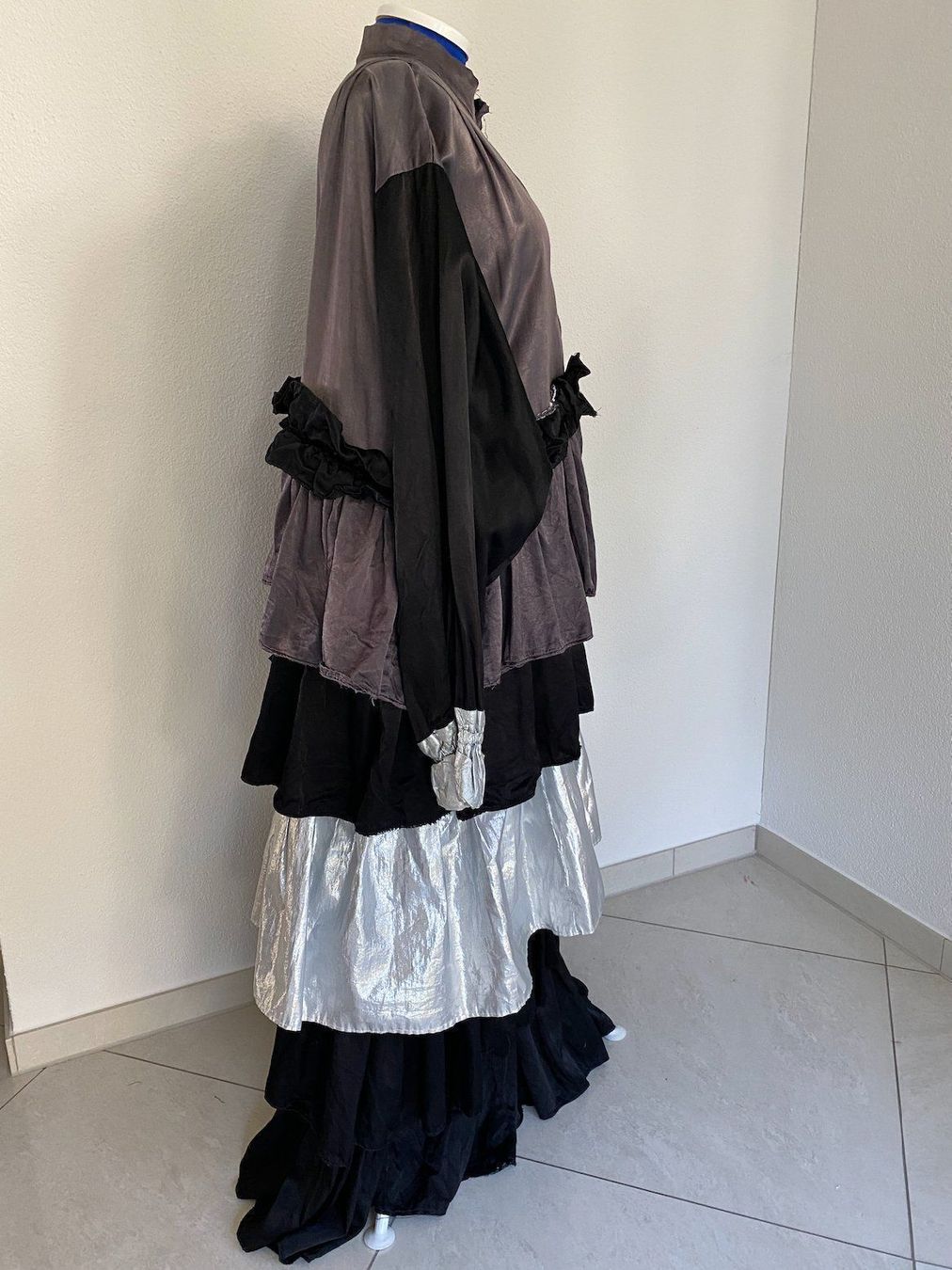 Costumi: Fasnacht Strassenkleid – Usato da Dagmersellen venduto da sheli17 3