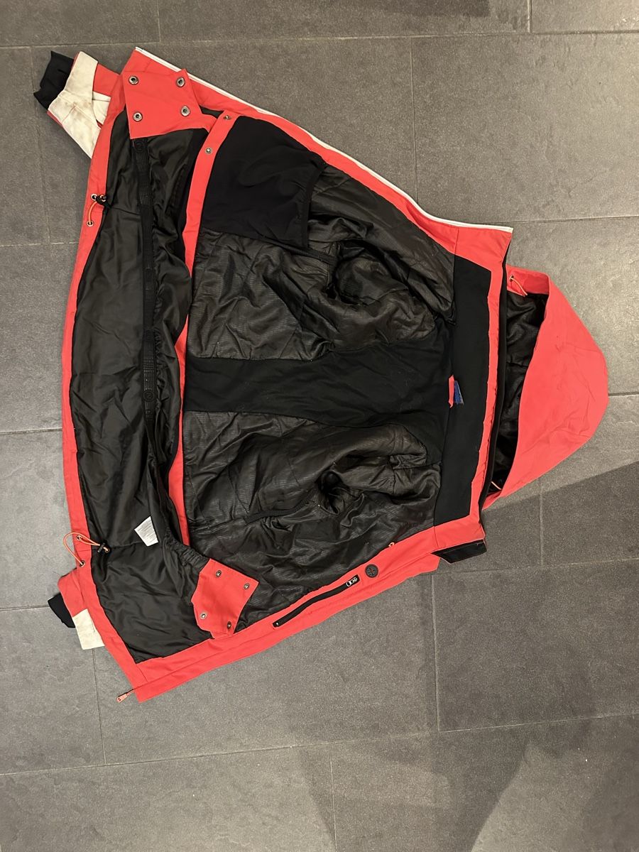 Giacche & Cappotti: Rote Winterjacke 46 Nord , Grösse 40 – Usato da Glashütten venduto da Cdoncamillo 2
