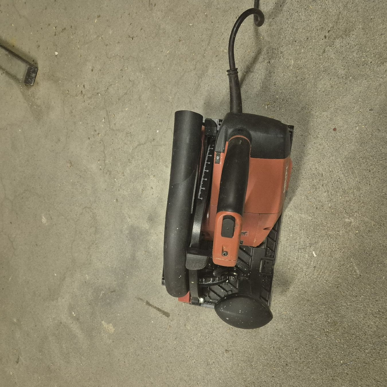 Tutte le macchine: Hilti Handkrissäge – Usato da Kandergrund venduto da fre_5lgk 4