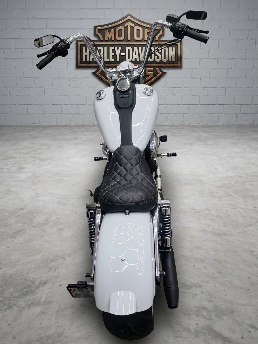 Harley-Davidson Chopper: Harley-Davidson FXDBI Dyna Street Bob – Gebraucht aus Arth von K.Transport