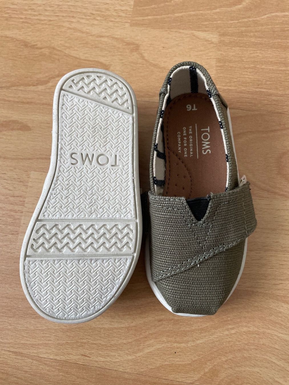 Toms Scarpe per ragazzi: Espadrilles von Toms Gr. 22 NEU – Nuovo (secondo la descrizione) da Waltenschwil venduto da hansnine 3