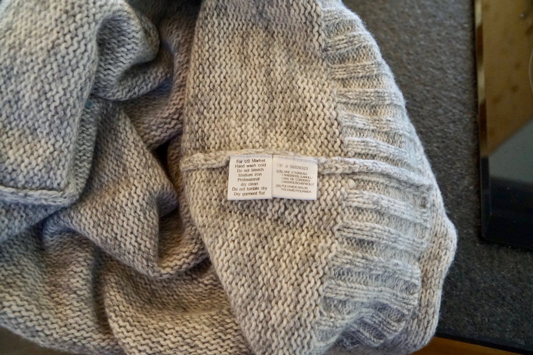 Pullover & Sweatshirts: SOFT GREY - Laine d'Agneau - Pull Gris - 38 – Gebraucht aus Haute-Nendaz von Violette123 5