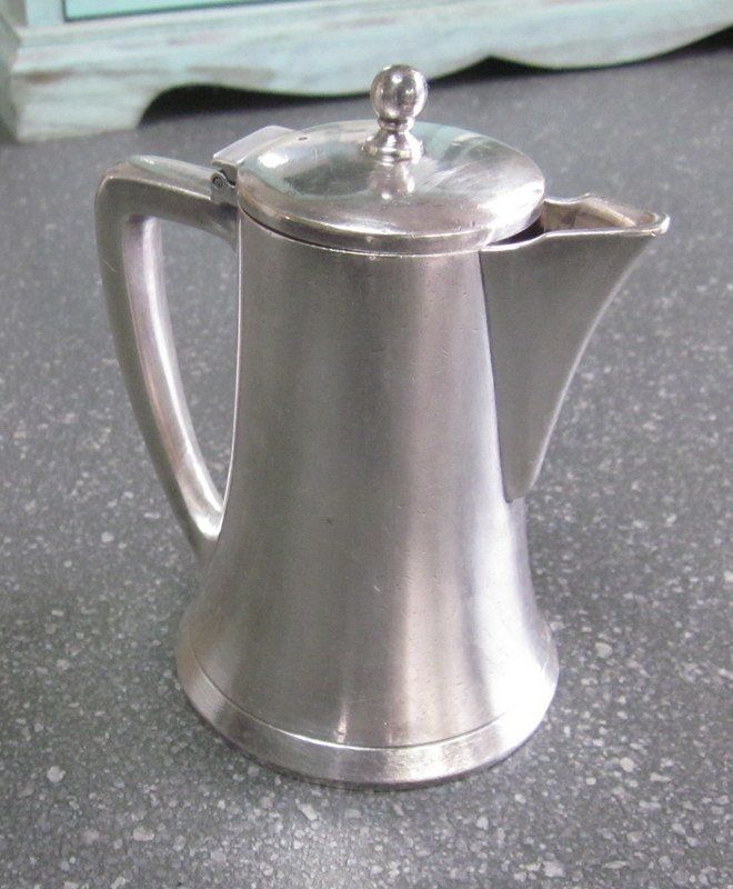 Berndorf Caraffe: Versilbertes Rahmkrüglein, Dössegger St. Gallen, 15 cl – Usato da Bischofszell venduto da Pfau0 8
