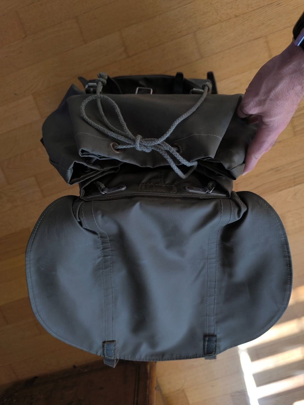 Schweizer Armee Rucksäcke: Alter Militärrucksack – Gebraucht aus Winterthur von kicherkuchen 2