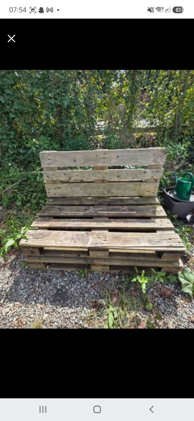 Palettes: Paletten Sofa abzugeben – D'occasion à Altnau par Tanii1980 1
