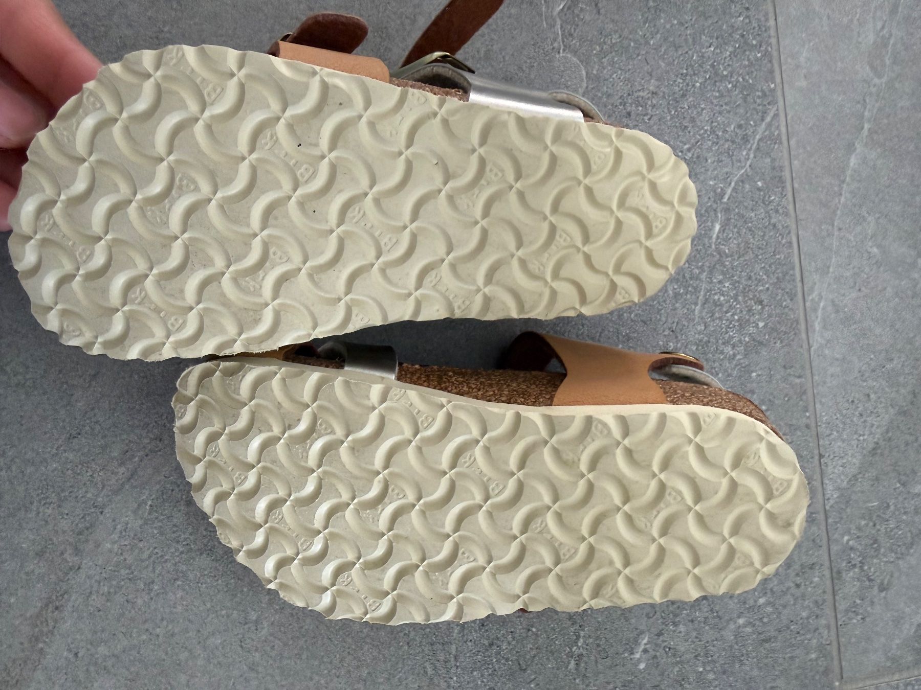 Birkenstock Scarpe per ragazzi: Birkenstock Sandals Size 25 – Nuovo (secondo la descrizione) da Adliswil venduto da Sale12 2