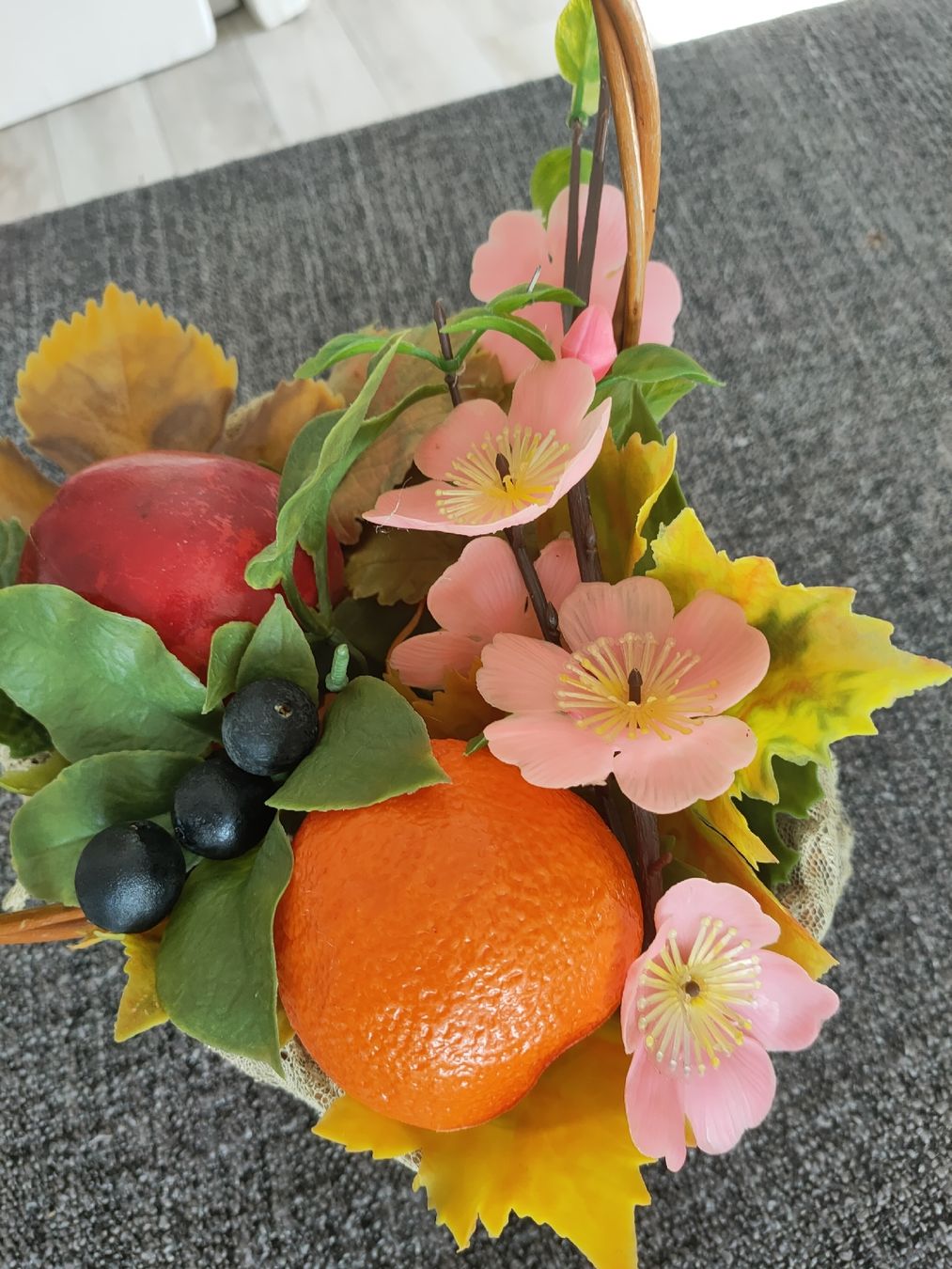 Tutte le decorazioni: Dekokörbchen mit Kunstfrüchten & Blüten – Usato da Gipf-Oberfrick venduto da minini 2