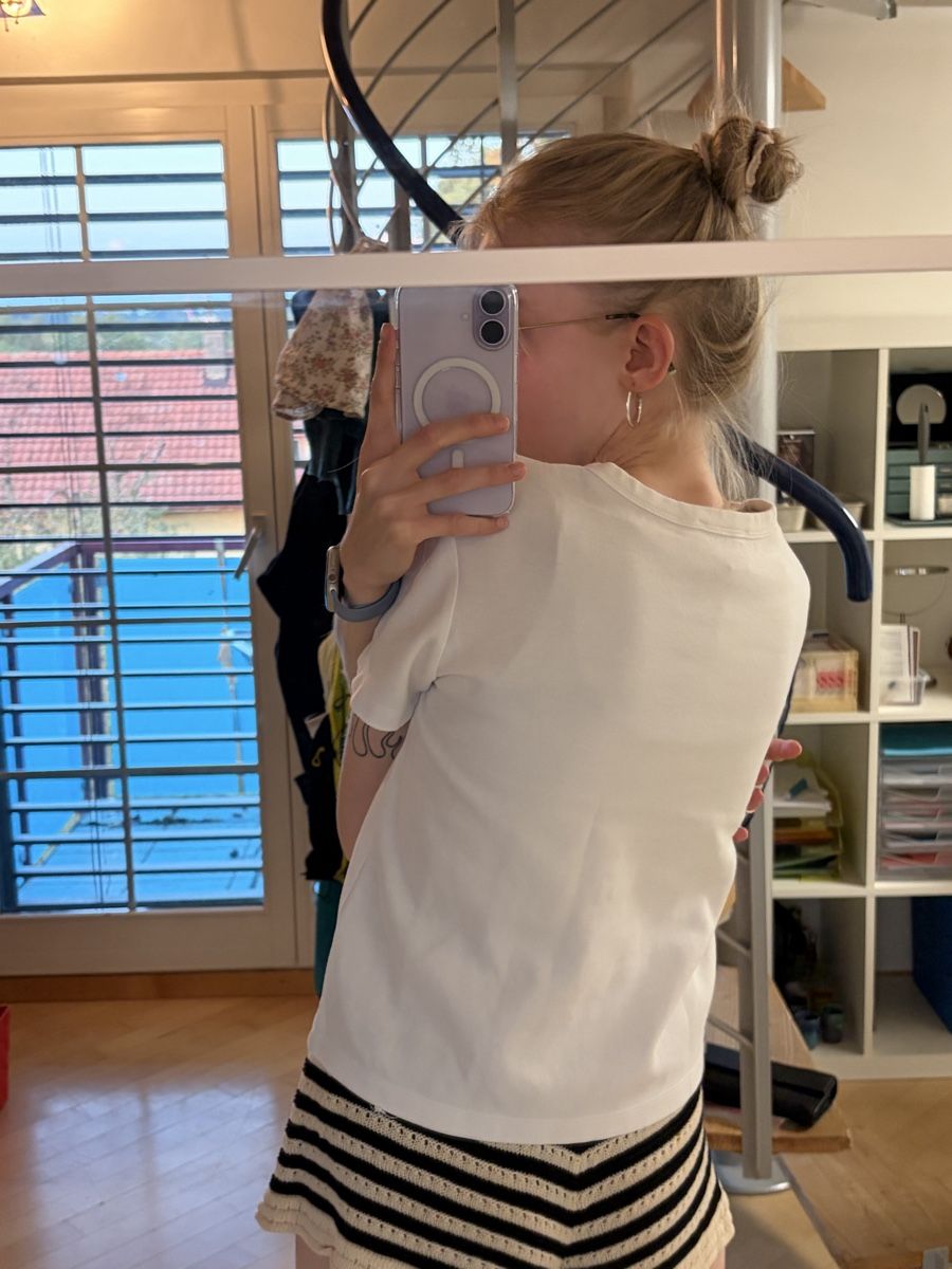 Zara T-shirt: ZARA weisses T-Shirt, Grösse M – Usato da Volketswil venduto da yar_c9dx 1
