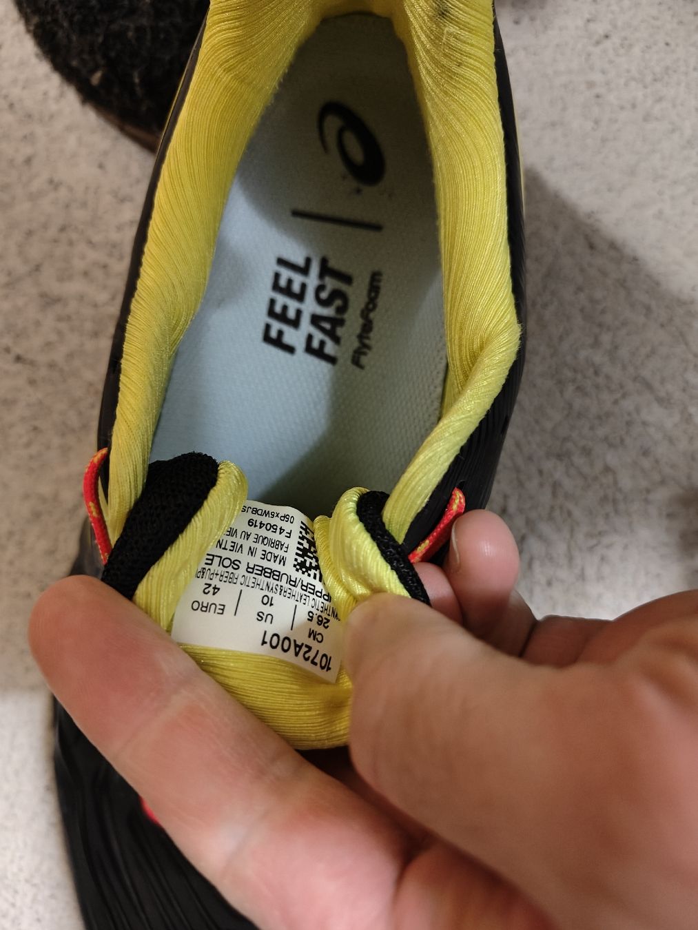 Scarpe da uomo: Asics Blast FF Indoor Shoes Size EU 42 – Nuovo (secondo la descrizione) da Volketswil venduto da huzh 2