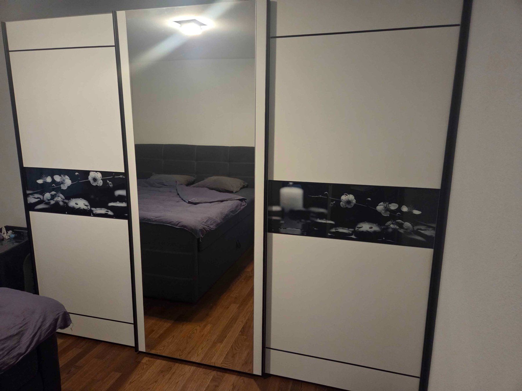Divani: Wohnungseinrichtung bestehend aus Tisch, Sofa, etc. – Usato da Felben-Wellhausen venduto da Lxca 3