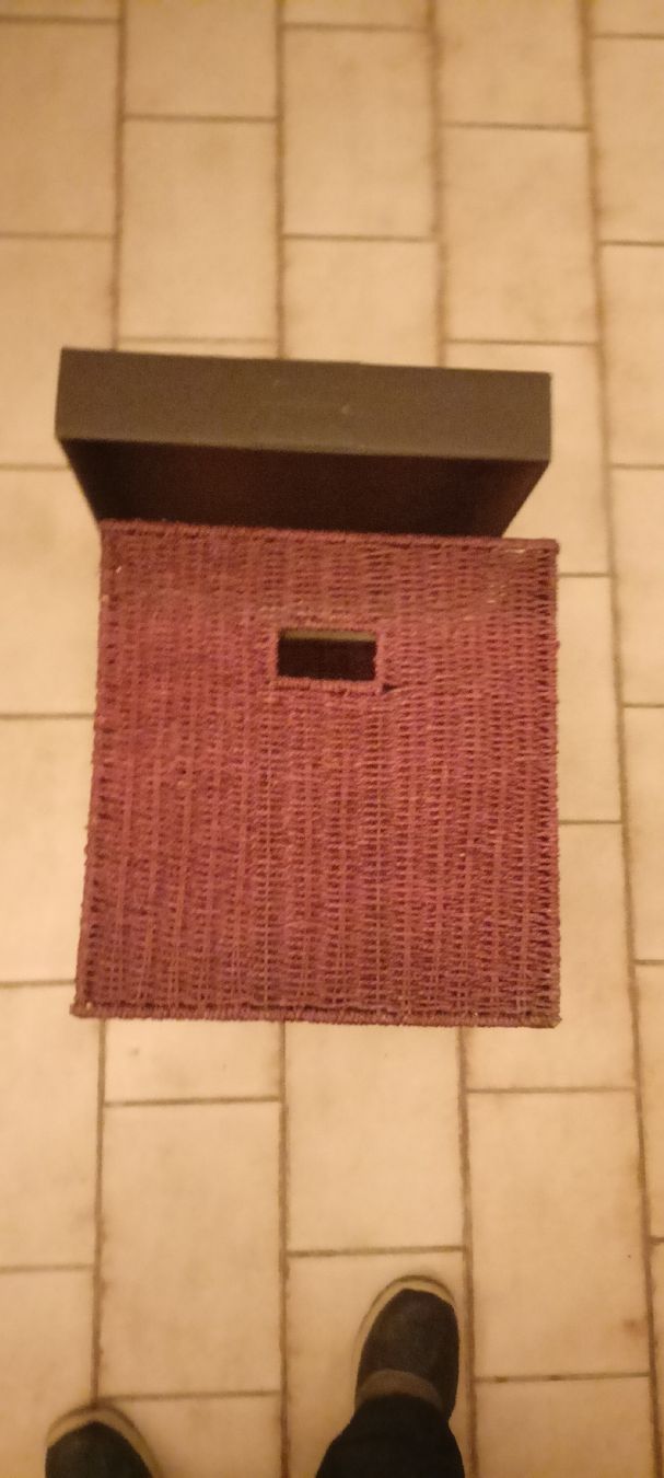 Altro in Decorazioni & Accessori: une caisse de rangement de chambre a coucher dimension 41/41 – Usato da GENEVE venduto da goldforall 4