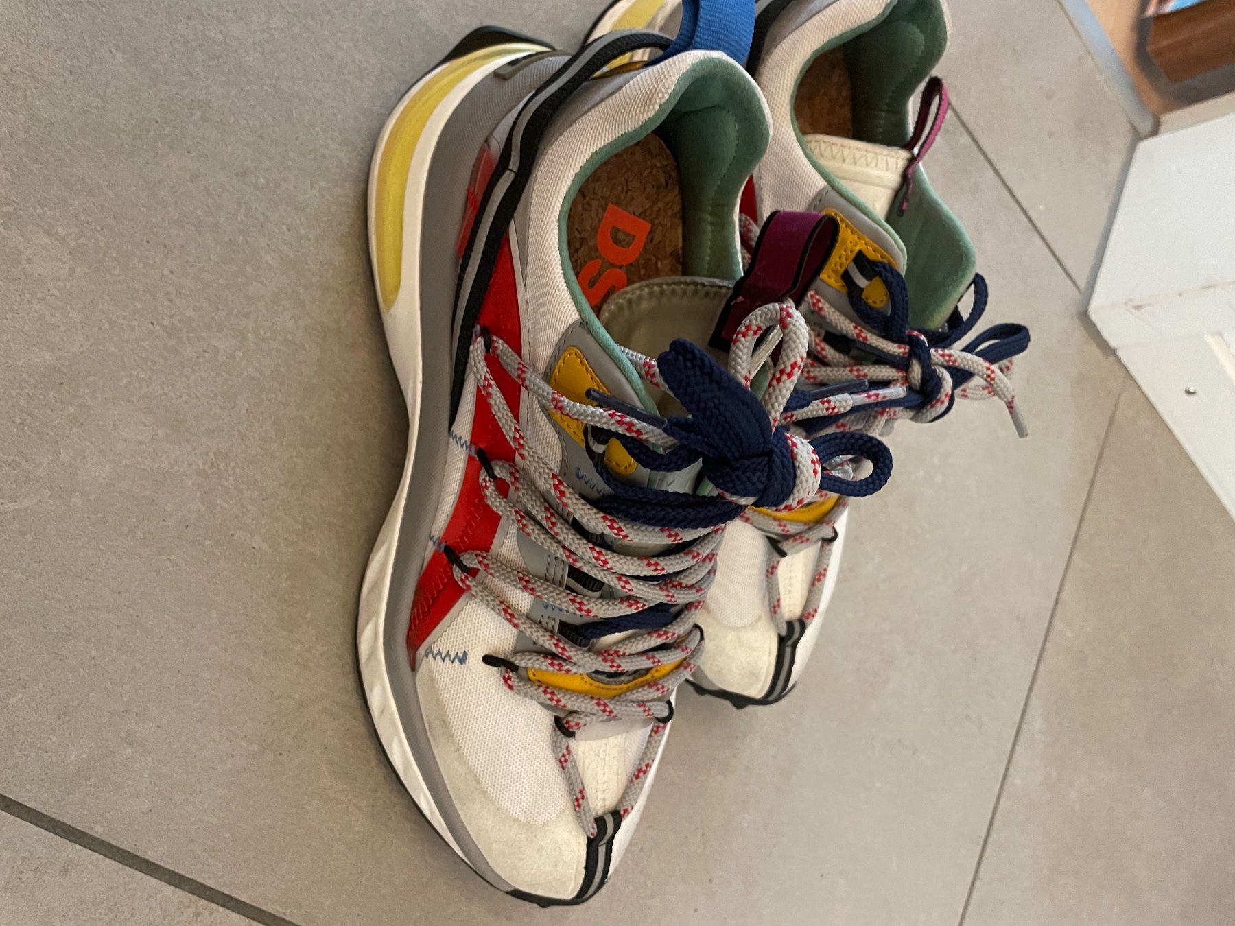 Dsquared2 Chaussures femmes: Dsquared Sneakers – D'occasion à Zunzgen par mel_y6w2 3