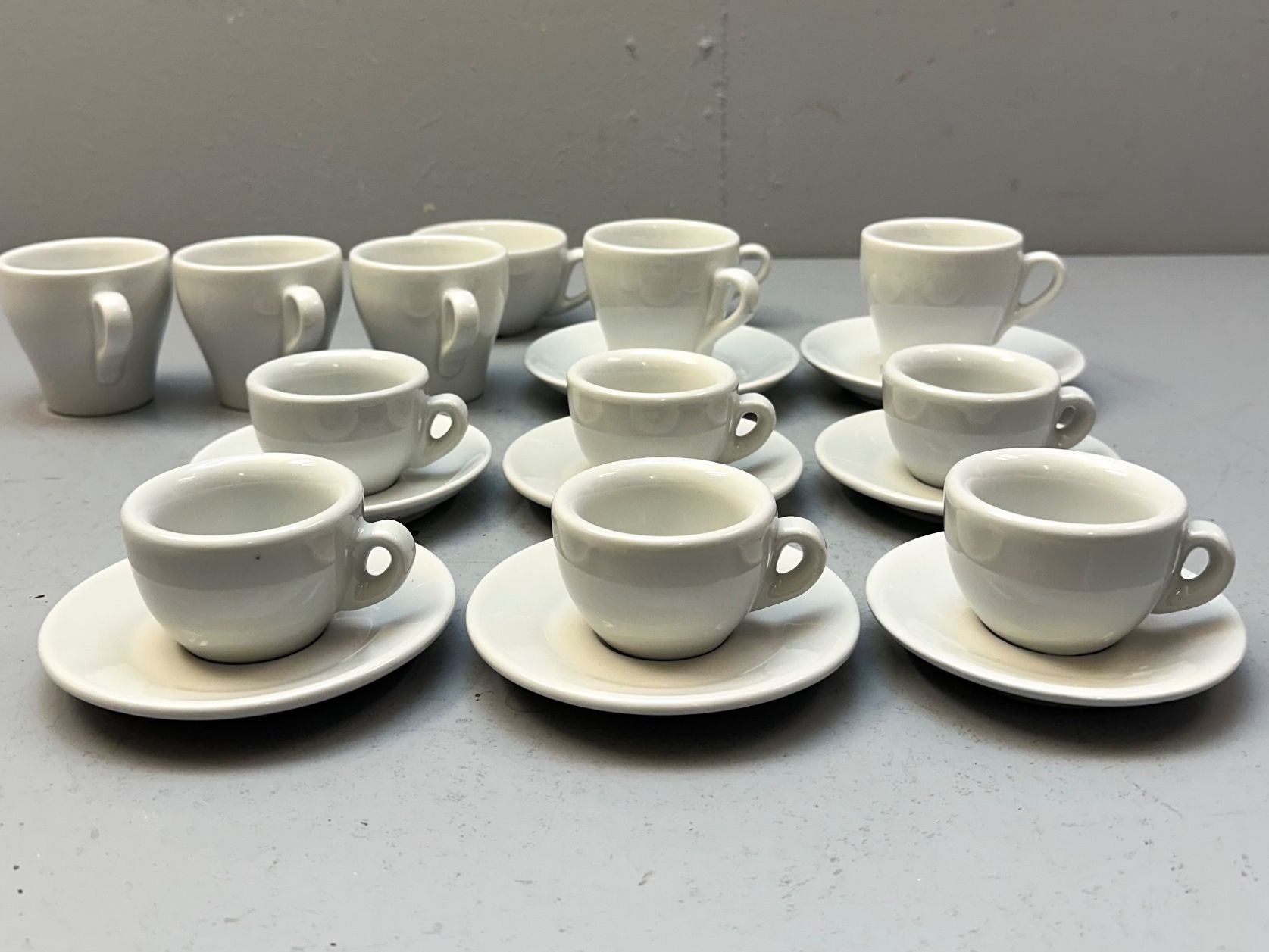 Tazze: ESPRESSOTASSEN DIV AB 1.- !!! – Usato da Zürich venduto da NIKI777