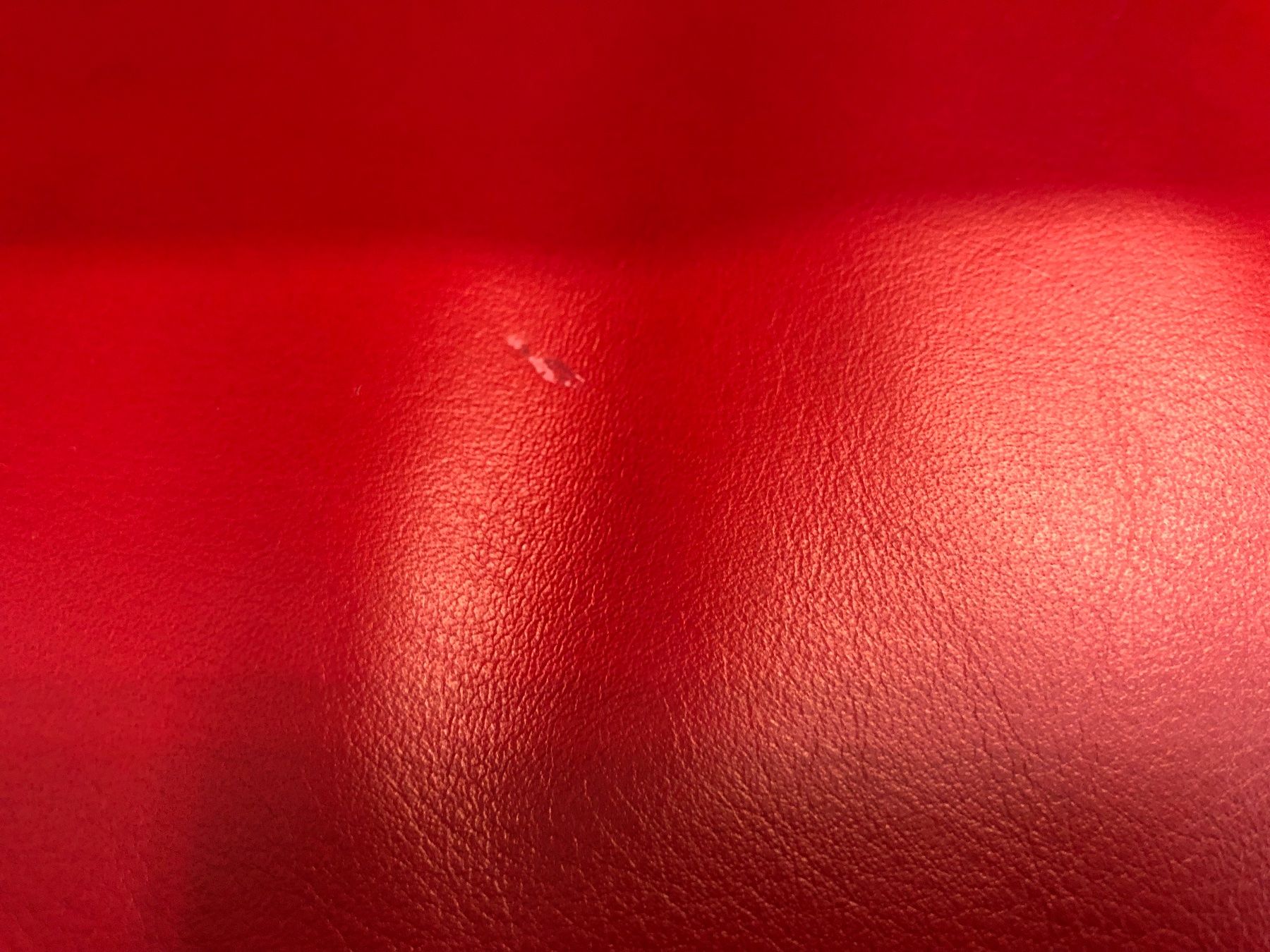 Koinor Sofas: Koinor Leder 2er Sofa Rot mit Hocker und Plexiglastisch – D'occasion à Brunnen par Allerwaren 8