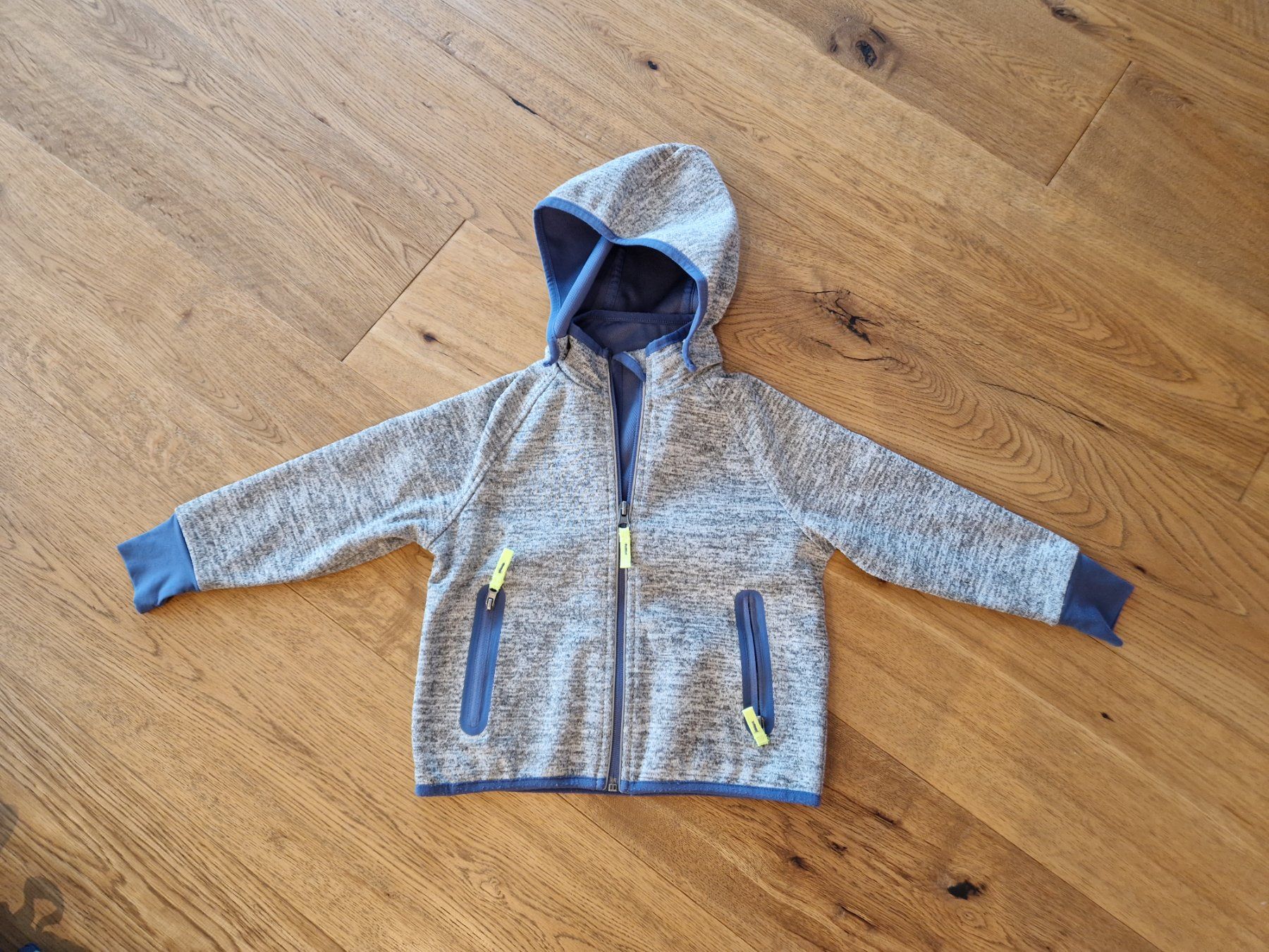 Giacche & Cappotti: Softshelljacke von Tchibo, Grösse 98/104 – Usato da Neuenkirch venduto da mon_h55c