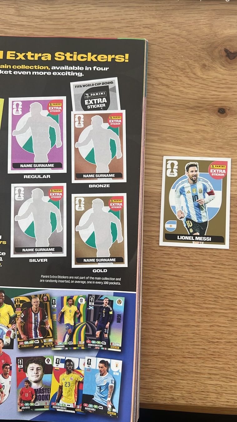 Panini Carte collezionabili: Messi extra sticker gold  – Nuovo e nell'imballaggio originale da Courtepin venduto da BSA2300 2