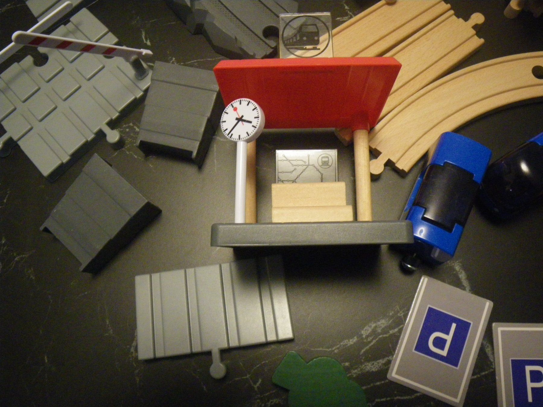Giocattoli: Holzeisenbahn-Set "Playtive Junior" – Usato da Belp venduto da Mazarron58 3