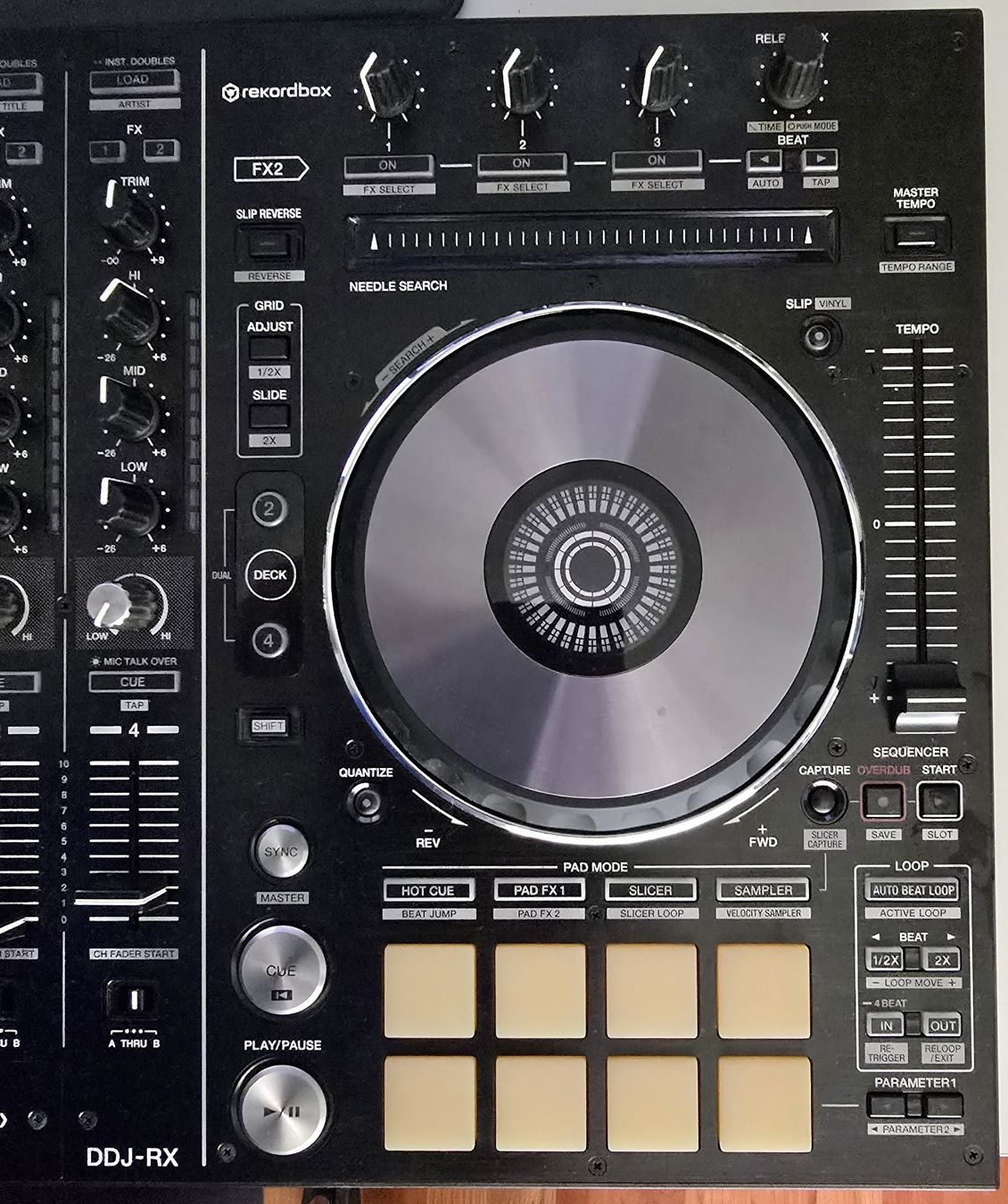 Pioneer Platines de mixage: DJ Controller Pioneer DDJ-RX – Défectueux à Aeschau par Pomme0 3