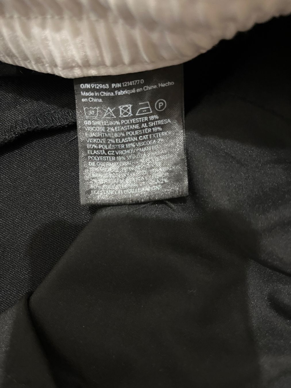 H&M Pantaloni: New pants  H&M size S – Nuovo (secondo la descrizione) da Chêne-Bougeries venduto da Seetooyoo 2