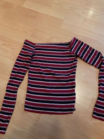 Joli pull Bershka t. S