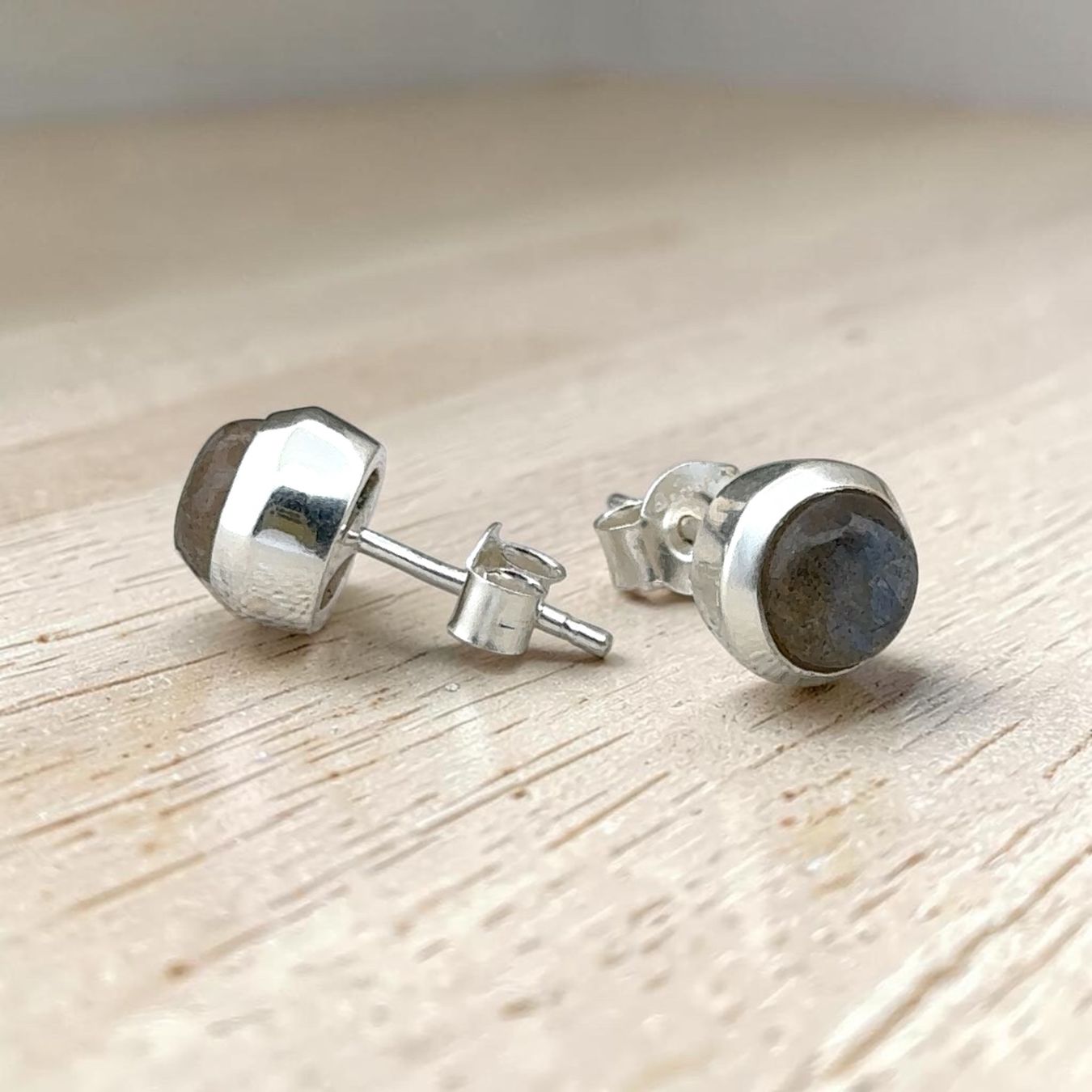 Olga Ribler Ohrringe & -stecker: Silber Ohrstecker mit Labradorit – Neu (gemäss Beschreibung) aus Luzern von MonikaS03 3