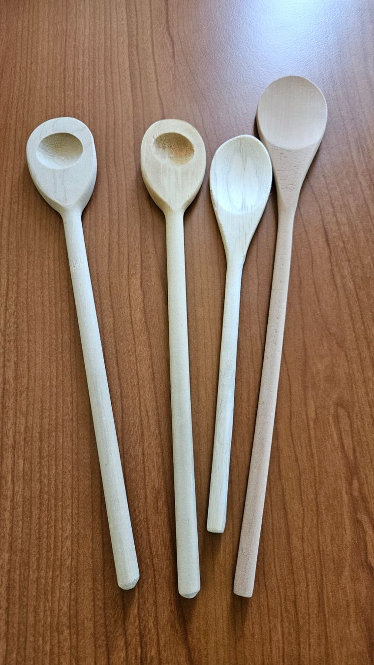 Cucchiai: Cucchiaio di legno per cucinare – Usato da Melano venduto da H-Sara