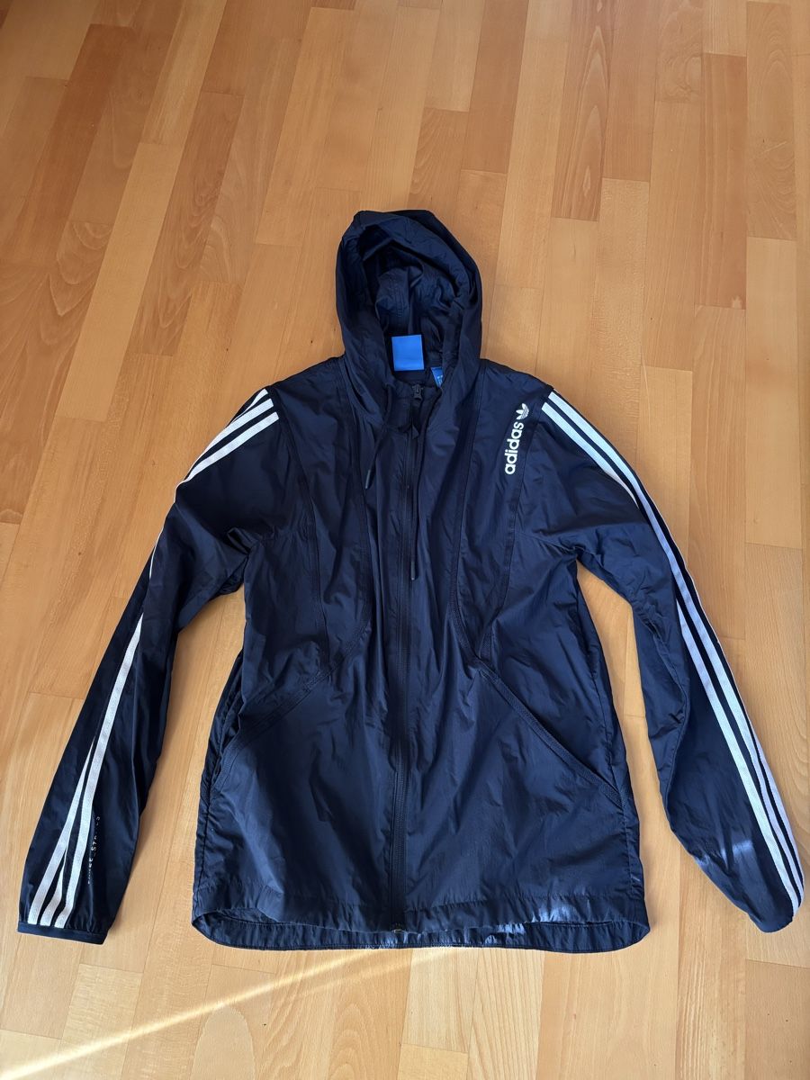 Jacken: Adidas Rain jacket – Gebraucht aus Chexbres von doe_xns6