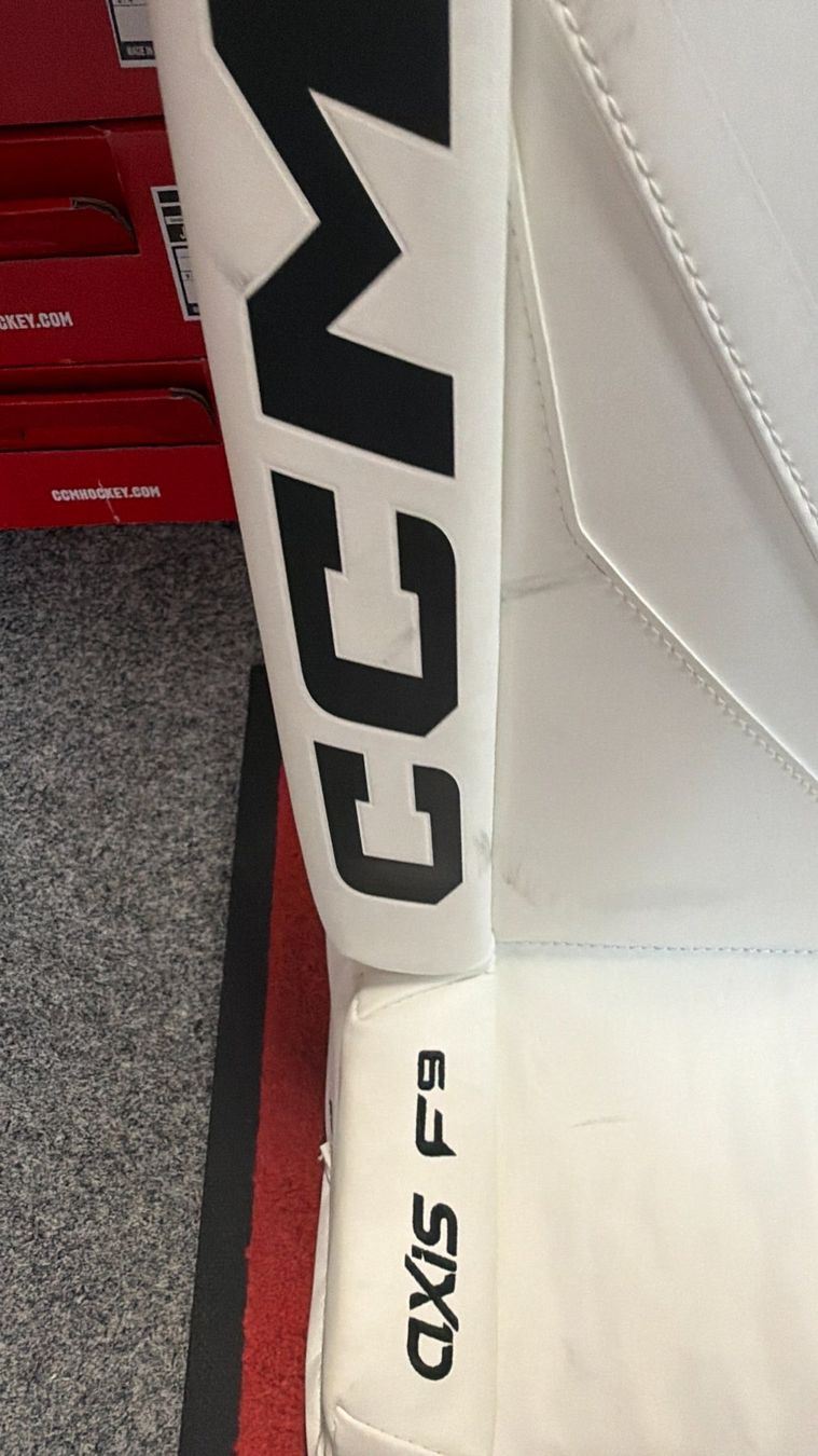 Ccm Protezioni & Imbottiture: CCM Axis F9 Beinschoner Intermediate 30+1 – Nuovo (secondo la descrizione) da Heiden venduto da pete71 2