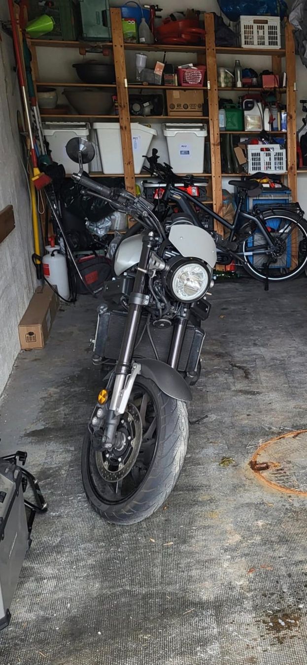 Yamaha Strada: YAMAHA XSR 900 – Usato da La Croix (Lutry) venduto da Cork9 1