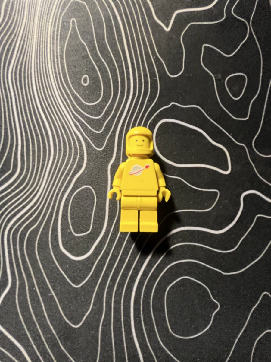 Lego Statuette: Yellow Lego space man – Usato da Rapperswil SG venduto da Jeduta 3