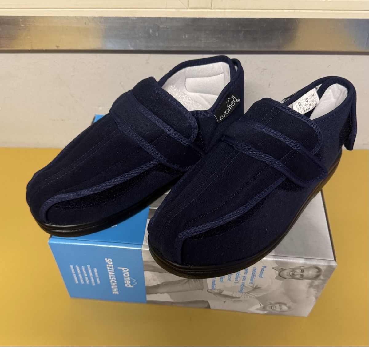 Scarpe da uomo: Promed Spezialschuhe  neu Grosse 40 – Nuovo (secondo la descrizione) da Schlieren venduto da Freundlich02 2