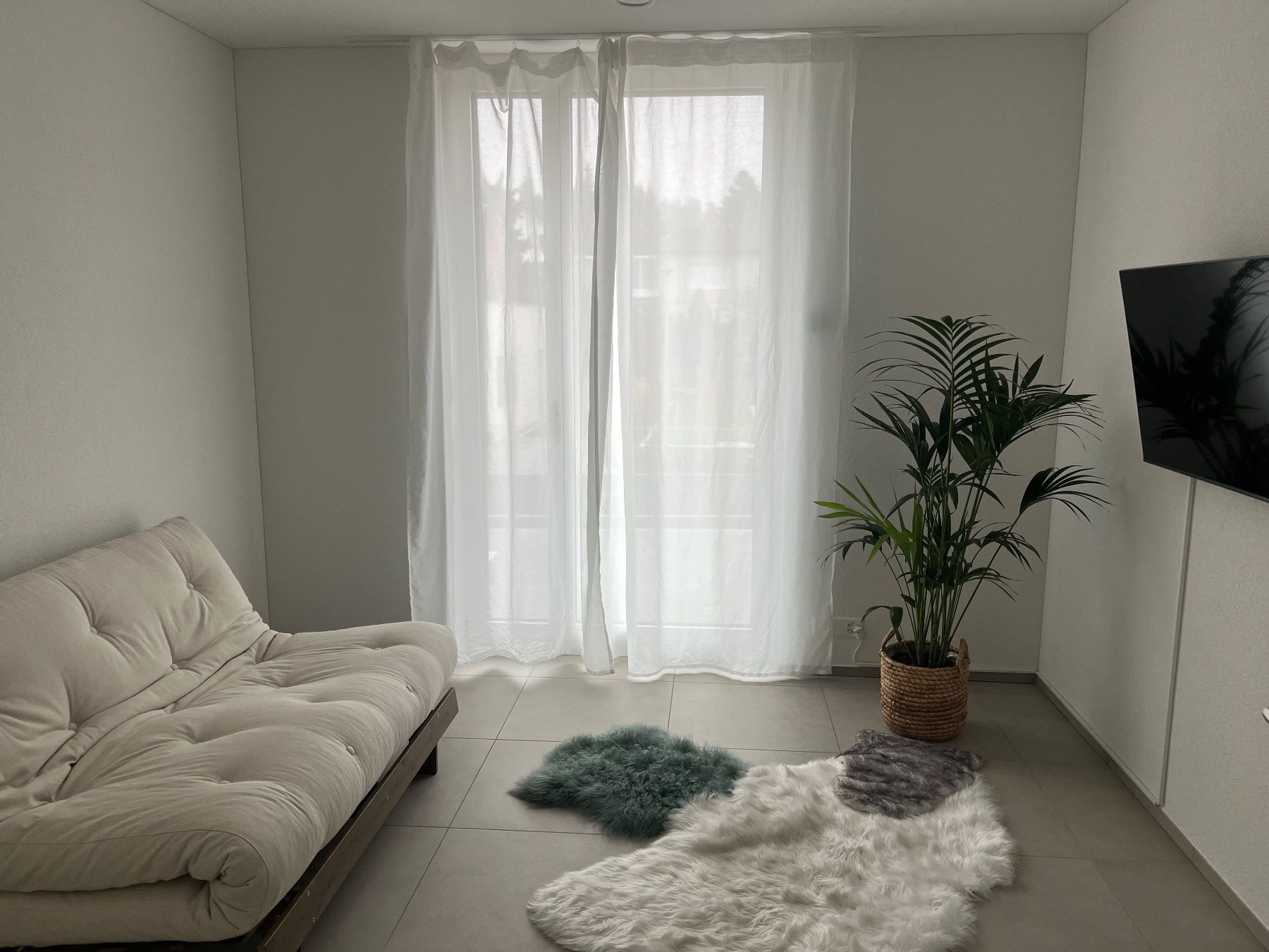 Karup Divani: Karup Roots Schlafsofa 140x200 neuwertig – Nuovo (secondo la descrizione) da Wohlen AG venduto da and_hvl6